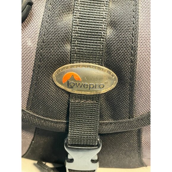Lowepro Ex 120 Camera SLR shoulder bag pockets 7" x 7" x 5" black - Picture 4 of 16